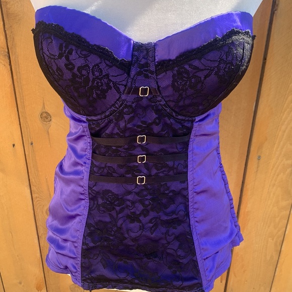 Frederick’s Y2k lace up purple satin corset with black satin lace up size 38 - Picture 5 of 9